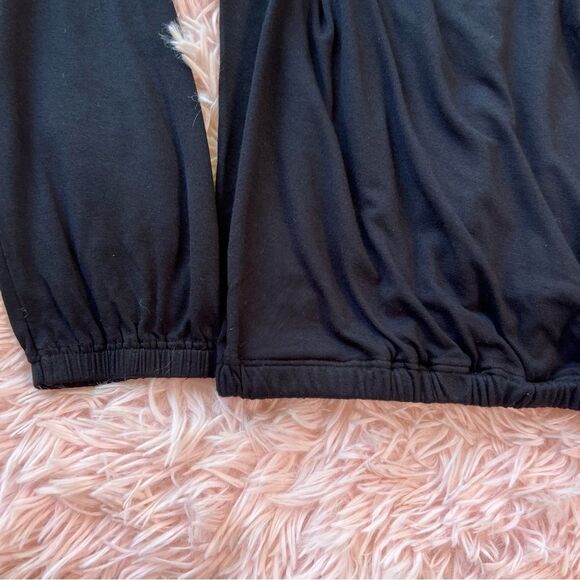 Krisa Black Off-Shoulder Top NWT soft extra small - Picture 4 of 6